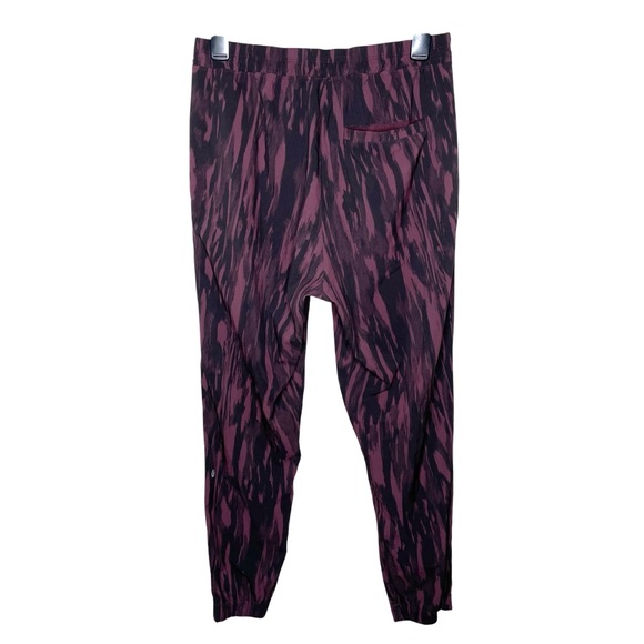 lululemon &go City Jogger Painted Animal Bordeaux Drama Black - Picture 6 of 13